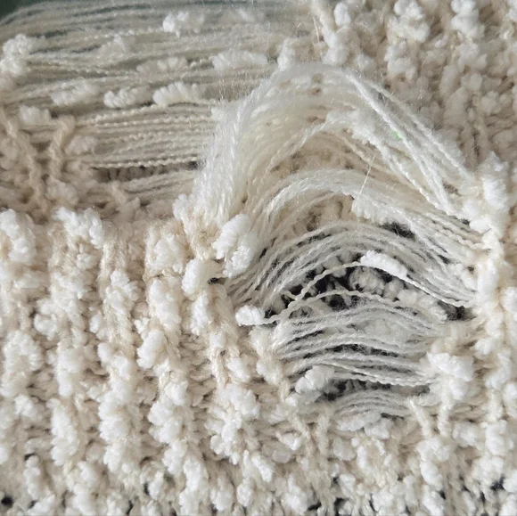 POL Cream Black Star Sweater L | Popcorn Knit Oversized Distressed Cozy Knit - Picture 6 of 8